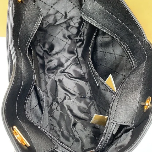 MICHAEL KORSJet Set Large Saffiano Leather XCHAIN Shoulder Bag BLACK COLOR